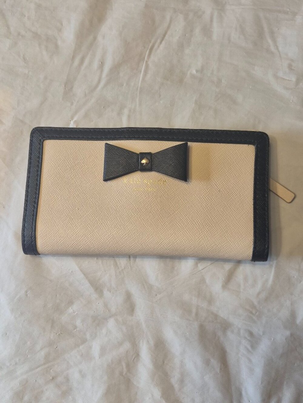 Kate Spade Black / Cream Bifold Long Bow Wallet